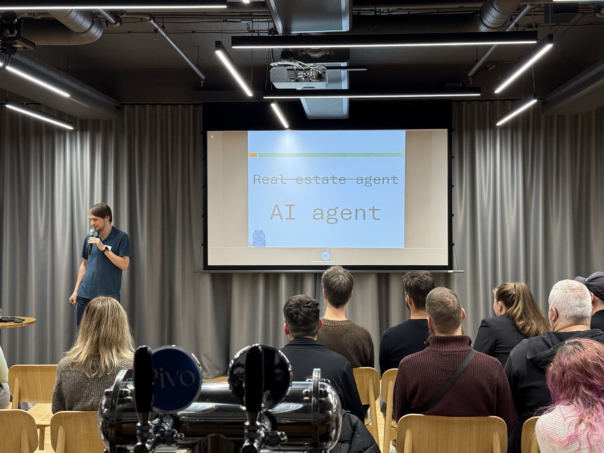 Kočička nechce komunikovat s lidma