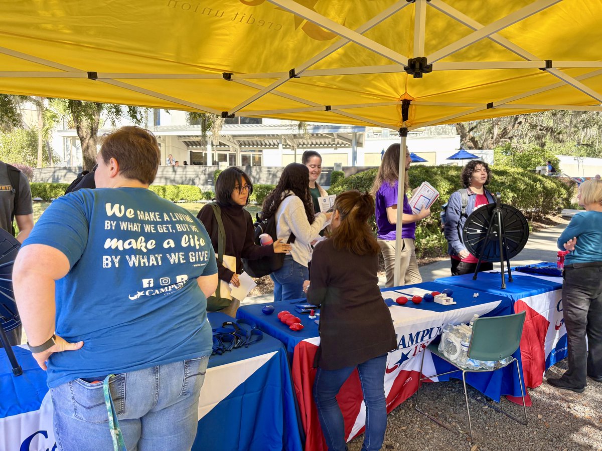 campususacu's tweet image. Proud to be part of the Santa Fe Financial Wellness &amp;amp; First Gen Celebration Fairs! 🎓 Our team loved volunteering and sharing tips to help build strong financial futures. 
#CAMPUSUSA #FinancialWellness #CommunityCommitment