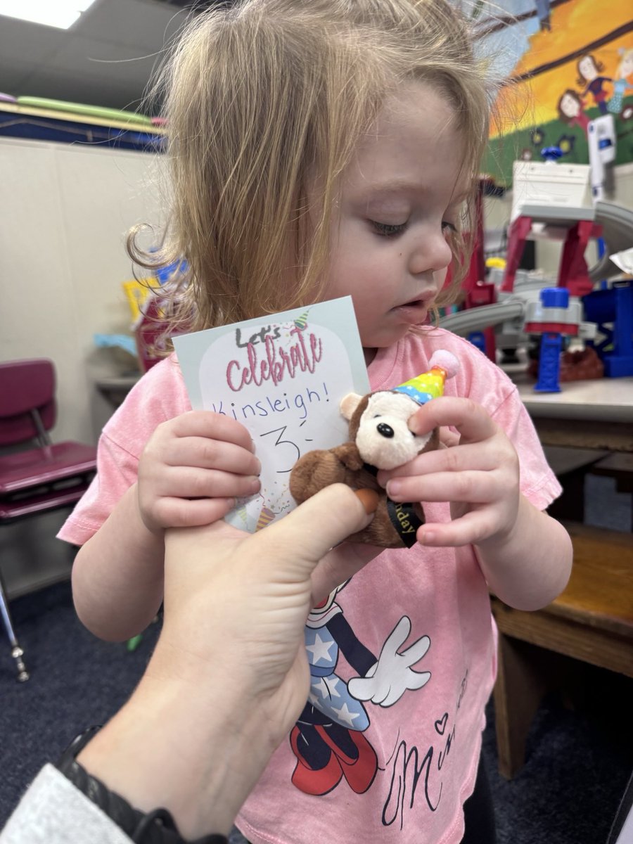 SproutPeds's tweet image. Ms Rachel enjoyed celebrating this sweetie pie today! She’s turning 3 next year but shown growth with making 🐴 animal 🐷 sounds, 🐶 labeling, and identifying common food, animals and toys. Happy Birthday Kinsleigh!  #slplife #language #expressivelanguage #imitation #birthday