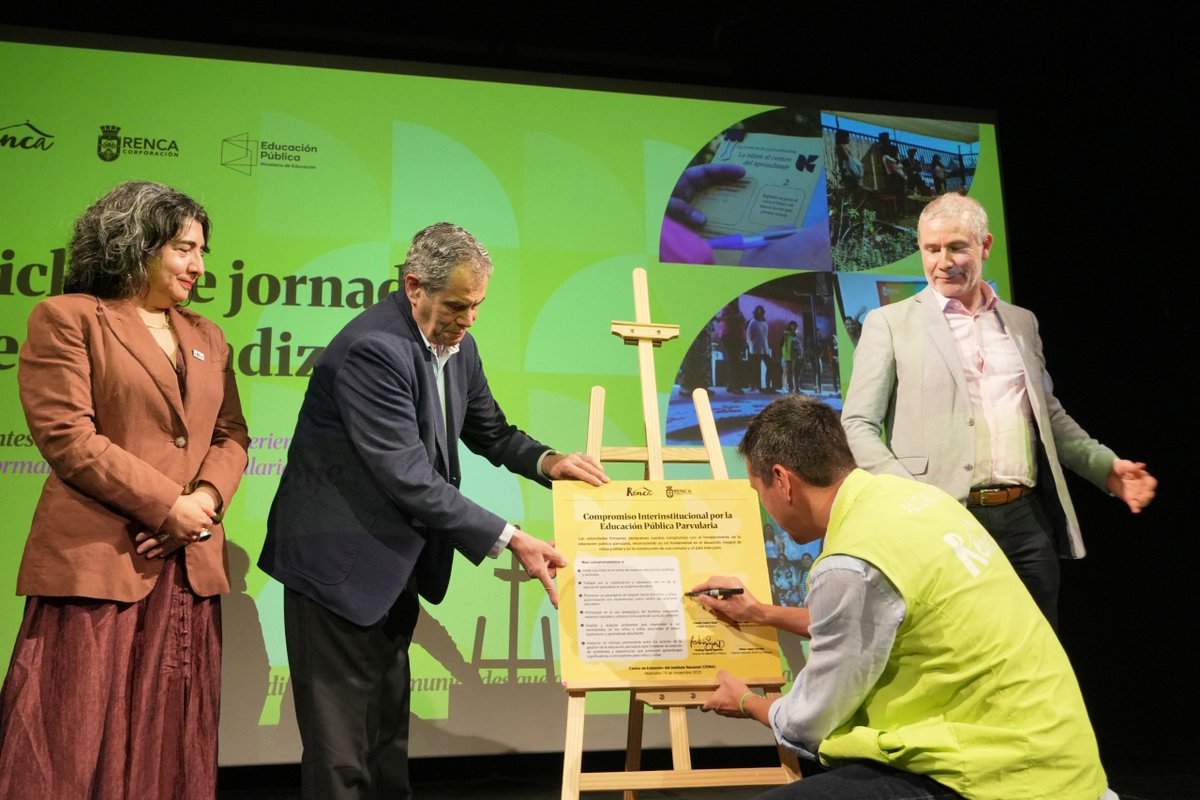SubEducParv's tweet image. 💚✨ La subse Claudia Lagos asistió al seminario “Experiencias de Renca que Transforman la Educación Parvularia”. El alcalde Claudio Castro lideró la actividad, destacando avances hacia una educación inicial centrada en niñas y niños y el compromiso de la comuna con su bienestar.