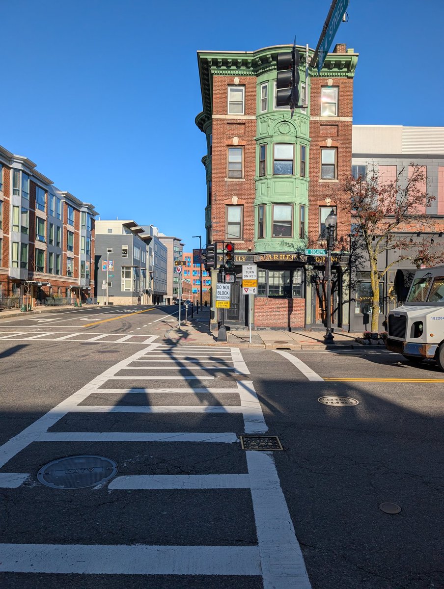 TheBoringRobot's tweet image. In Boston today, on the way to @SuffolkTech_VC to see what&apos;s cooking at the BOOST Demo Day. Hopefully some cool #Robots taking #ConstructionTech to the next level...