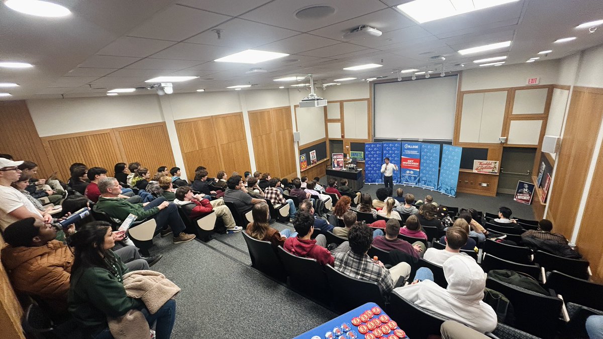 This past Monday, our <a href="/TPUSA/">Turning Point USA</a> Dartmouth College chapter hosted <a href="/thewillwitt/">Will Witt</a> for a great night of important dialogue and laughs🔥🇺🇸

These students packed the room, engaging 85+ attendees. So proud of this chapter for all the hard work they put in to make this event a success✨