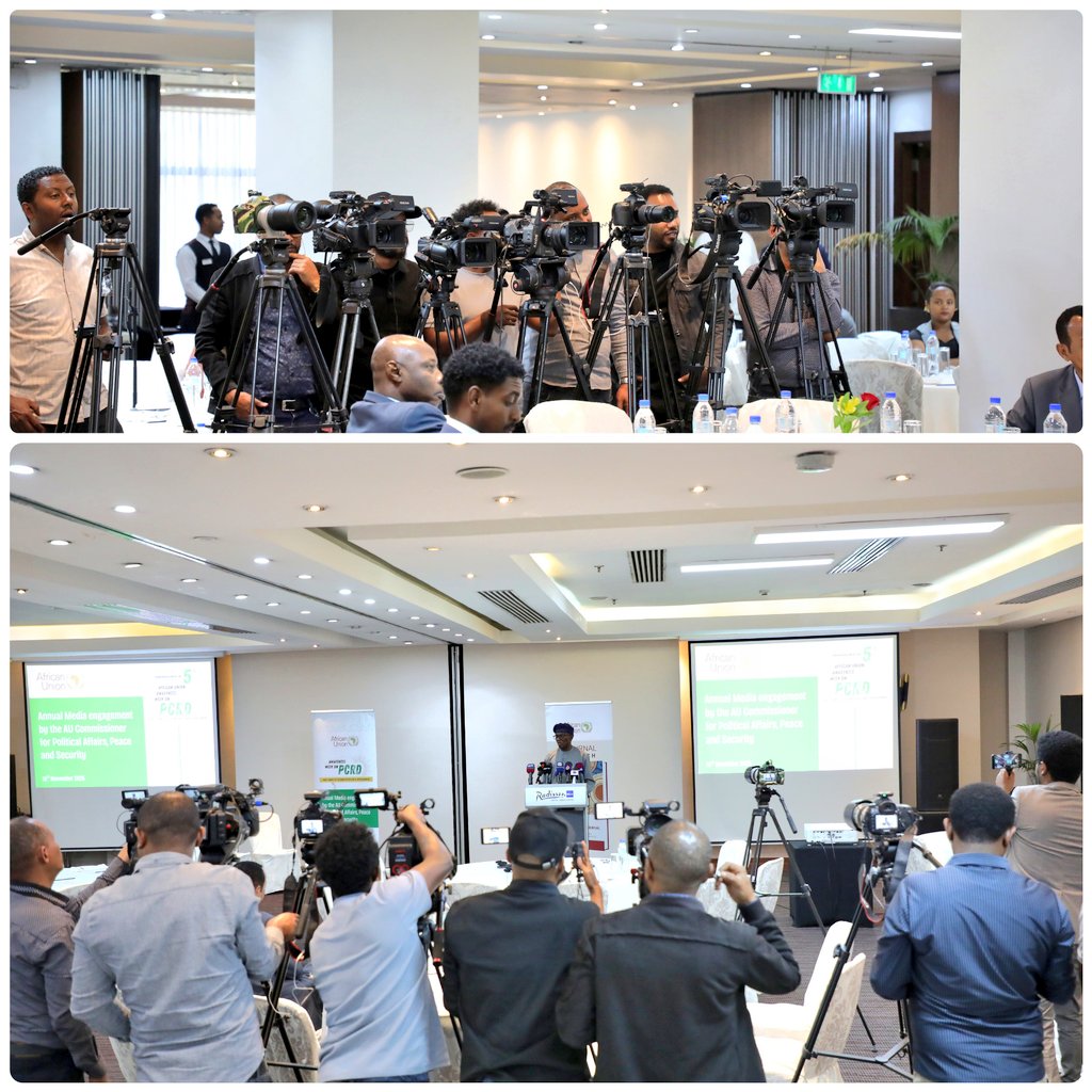 AUC_PAPS's tweet photo. A glimpse of the action! πΈ
Yesterday, as a highlight of the 5th @_AfricanUnion #PCRDAwarenessWeek! π, H.E. Commissioner @Bankole_Adeoye, hosted a pivotal luncheon with African & international media.
The engagement featured:
π£οΈ An open dialogue on current crises & AU responses.
π The launch of the 2nd Edition of the AU #PCRD Journal.
π€ A robust Q&A on sustaining peace in Africa.
#TheAfricaWeWant ποΈ
#AUPCRD
#PCRD2025