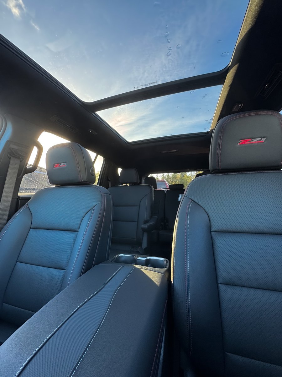 ChevyWebb's tweet image. 💫 Step inside this Sandstone Traverse Z71 💫
Who’s ready for 2026? 🚙✨

📍 Alan Webb Chevrolet 
📞 (360) 574‑1131

#AlanWebbChevrolet #ChevyTraverse #TraverseZ71 #SUVLife #AdventureReady #FamilySUV #CarGoals #VancouverWA #PNWDrivers #AutoMall #NewRide #ChevyLove