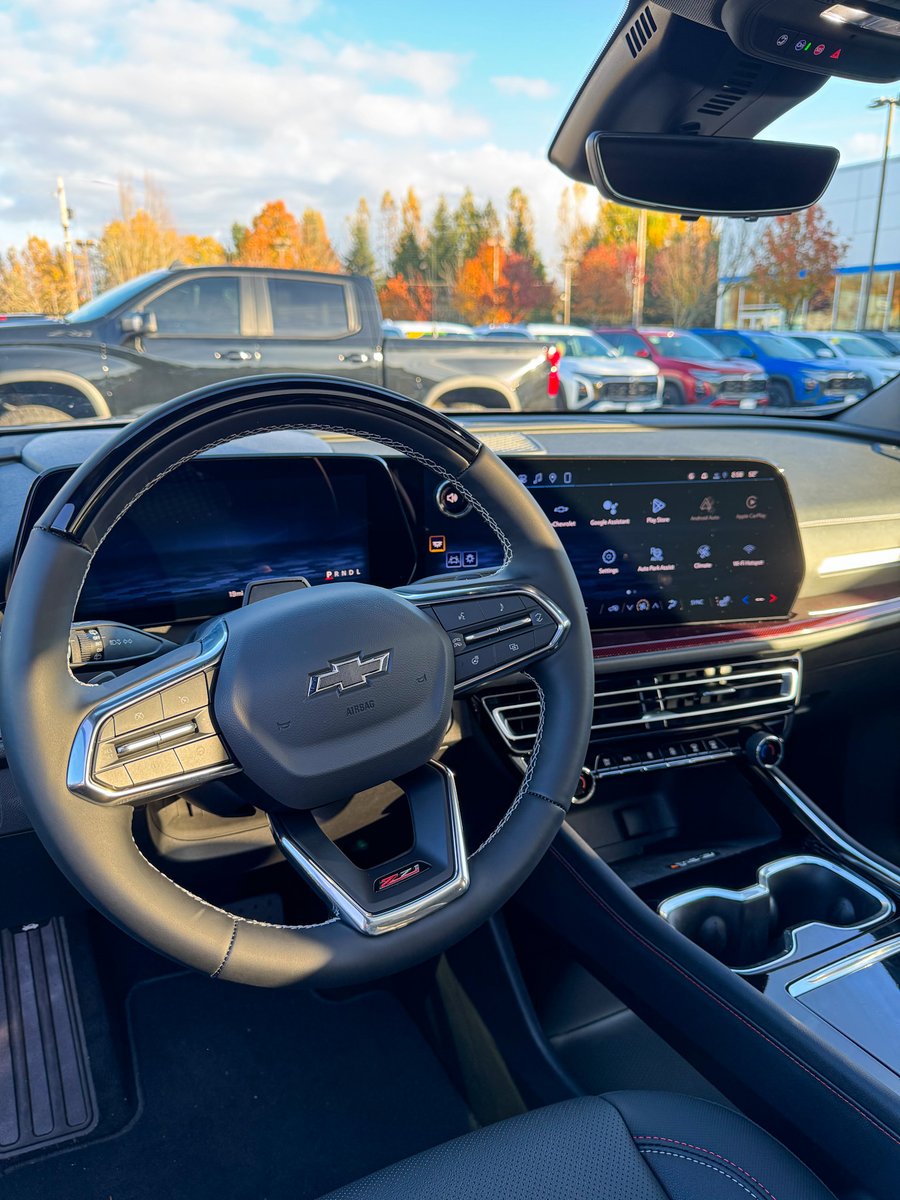 ChevyWebb's tweet image. 💫 Step inside this Sandstone Traverse Z71 💫
Who’s ready for 2026? 🚙✨

📍 Alan Webb Chevrolet 
📞 (360) 574‑1131

#AlanWebbChevrolet #ChevyTraverse #TraverseZ71 #SUVLife #AdventureReady #FamilySUV #CarGoals #VancouverWA #PNWDrivers #AutoMall #NewRide #ChevyLove