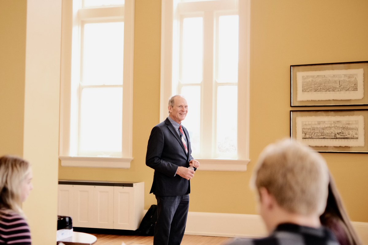 umdeclaration's tweet image. We hosted a special luncheon featuring one of Charlie Kirk’s favorite historians, William Federer. He offered our scholars an interesting look into one of Charlie’s signature topics: the evolution of government, the role of God in society, and the historical journey that has…