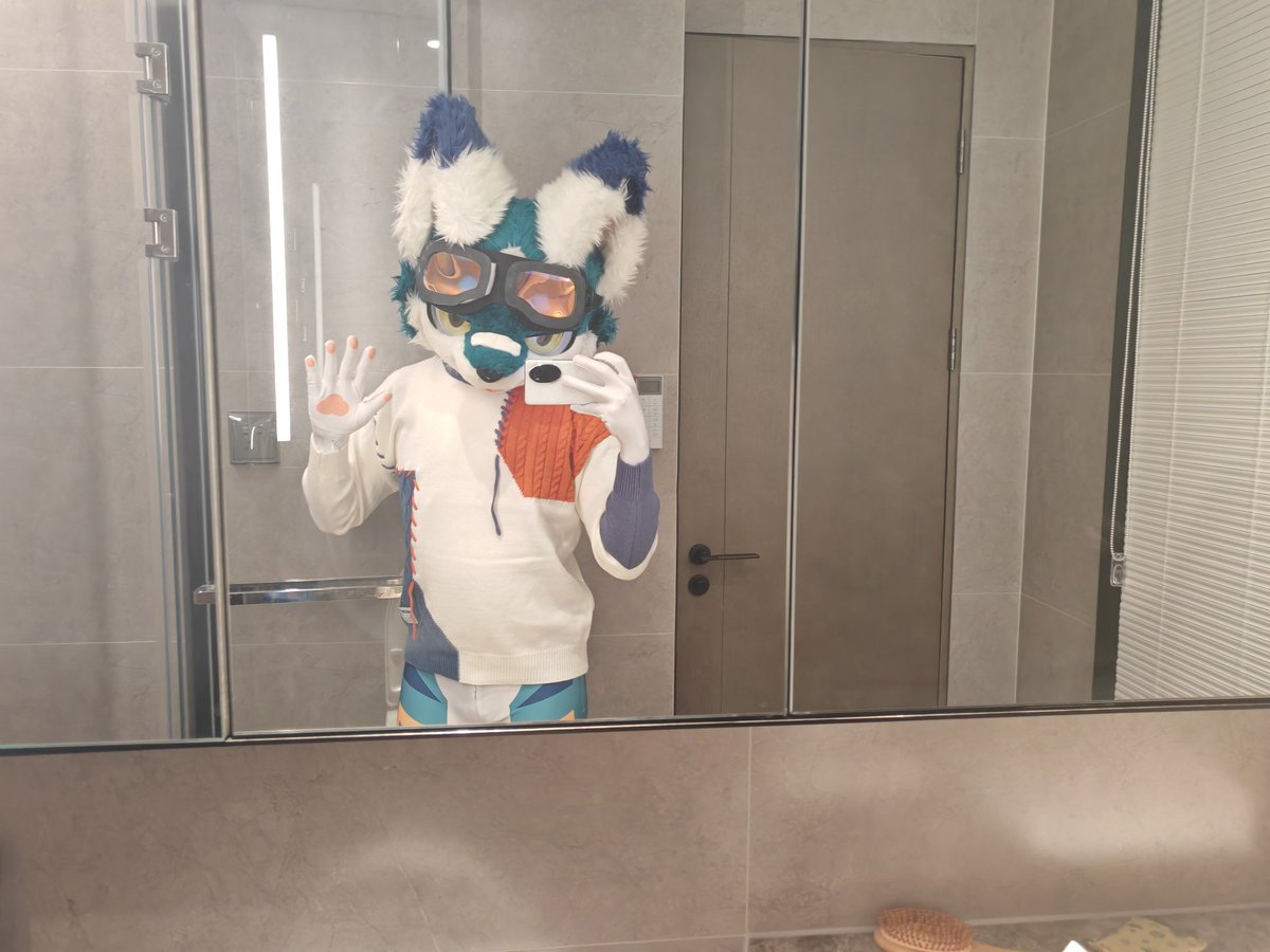 𝙉𝙄𝙒𝘼𝙎𝙃𝙄. tweet media