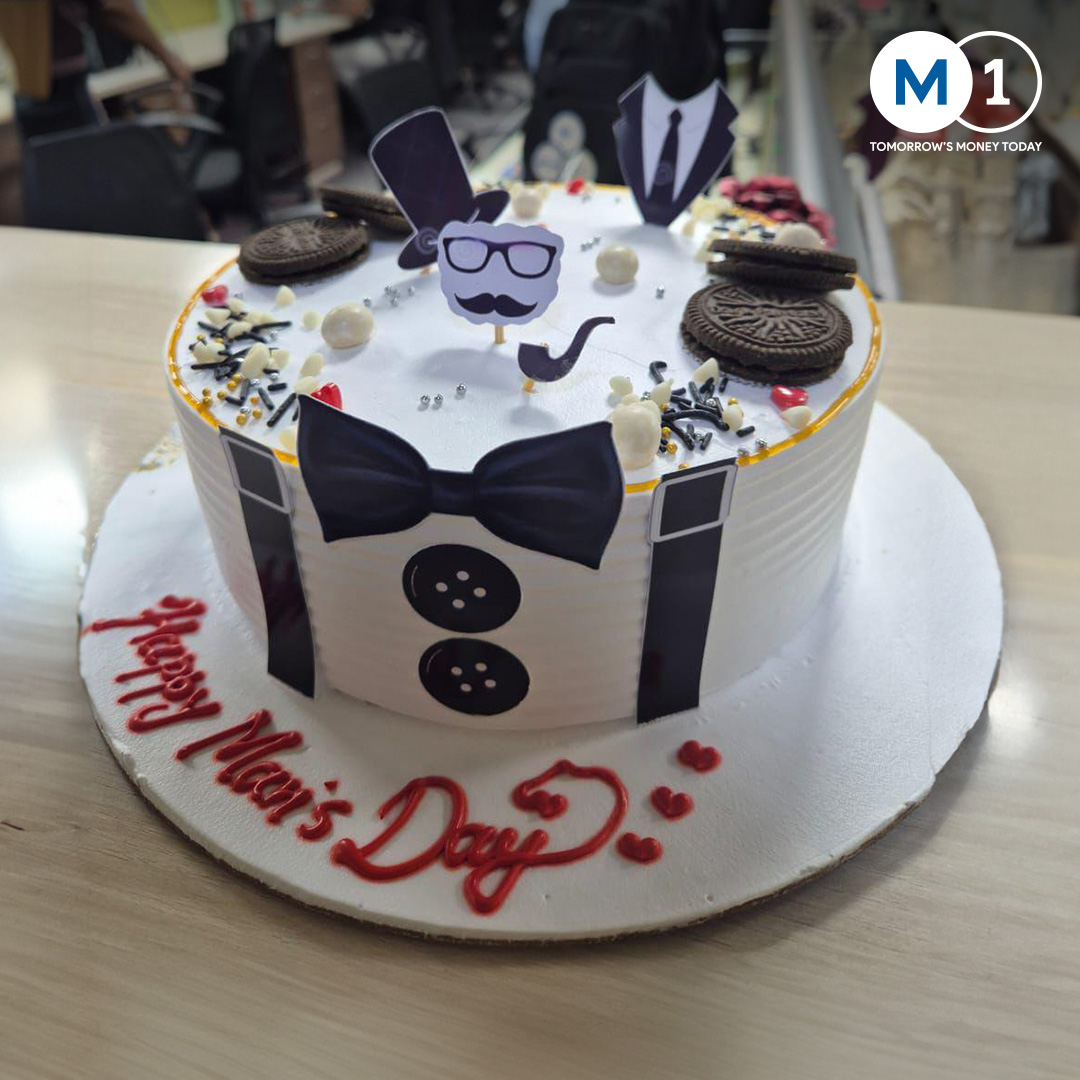 M1xchange's tweet image. Team spirit, fun, and great vibes!
Celebrating the amazing men of M1xchange this Men’s Day.

#M1xchange #Mensday #TeamM1xchange #Internationalmensday #Officecelebration