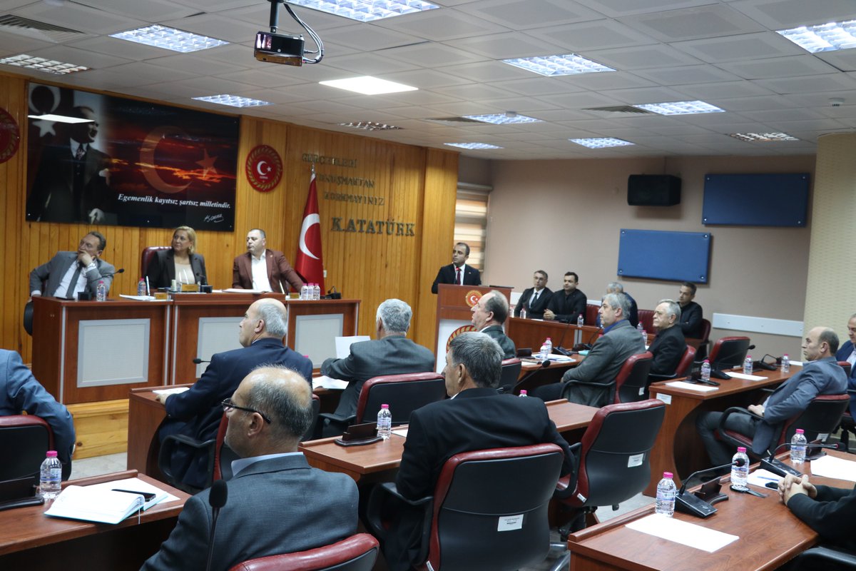 İl Genel Meclisi Toplantısında Edirne Tarımına Yönelik Çalışmalarımızı Paylaştık
İl Müdürümüz İslam KÖSE, Meclis Üyelerine Edirne’nin tarımsal potansiyeli, tarımsal desteklemeler, 2025 yılında yürüttüğümüz projeler ve müdürlüğümüzün çalışmaları hakkında kapsamlı bir sunum yaptı.