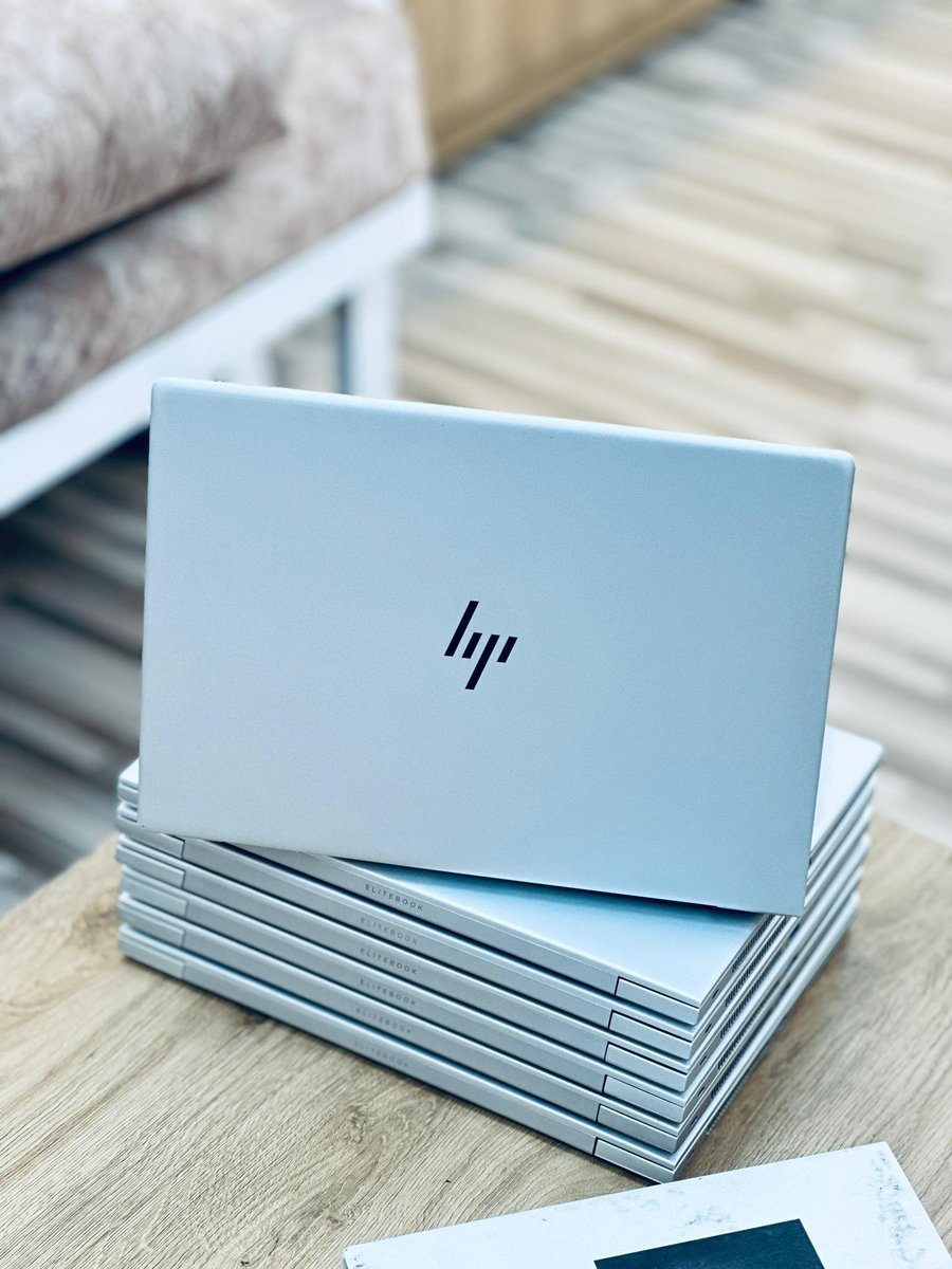 samsiria's tweet photo. HP Elitebook 830 G5
TOUCHSCREEN Display
Core i5
8th generation
RAM 8GB
SSD 256GB
Display 13.3 inches 
Integrated intel UHD graphics
Free software installation

Tsh 800,000/= https://t.co/J5ie59OVye
