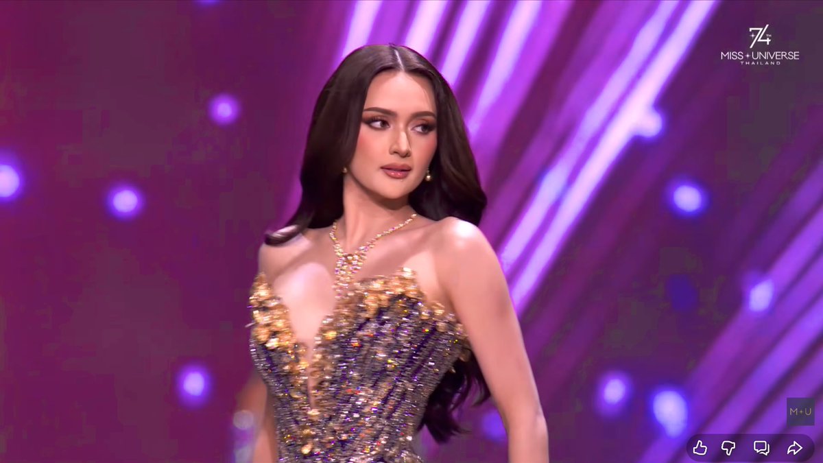 theTEENstagram's tweet photo. Ahtisa Manalo’s Evening gown 🤍 #MissUniverse2025 https://t.co/A6dBIY5FpI