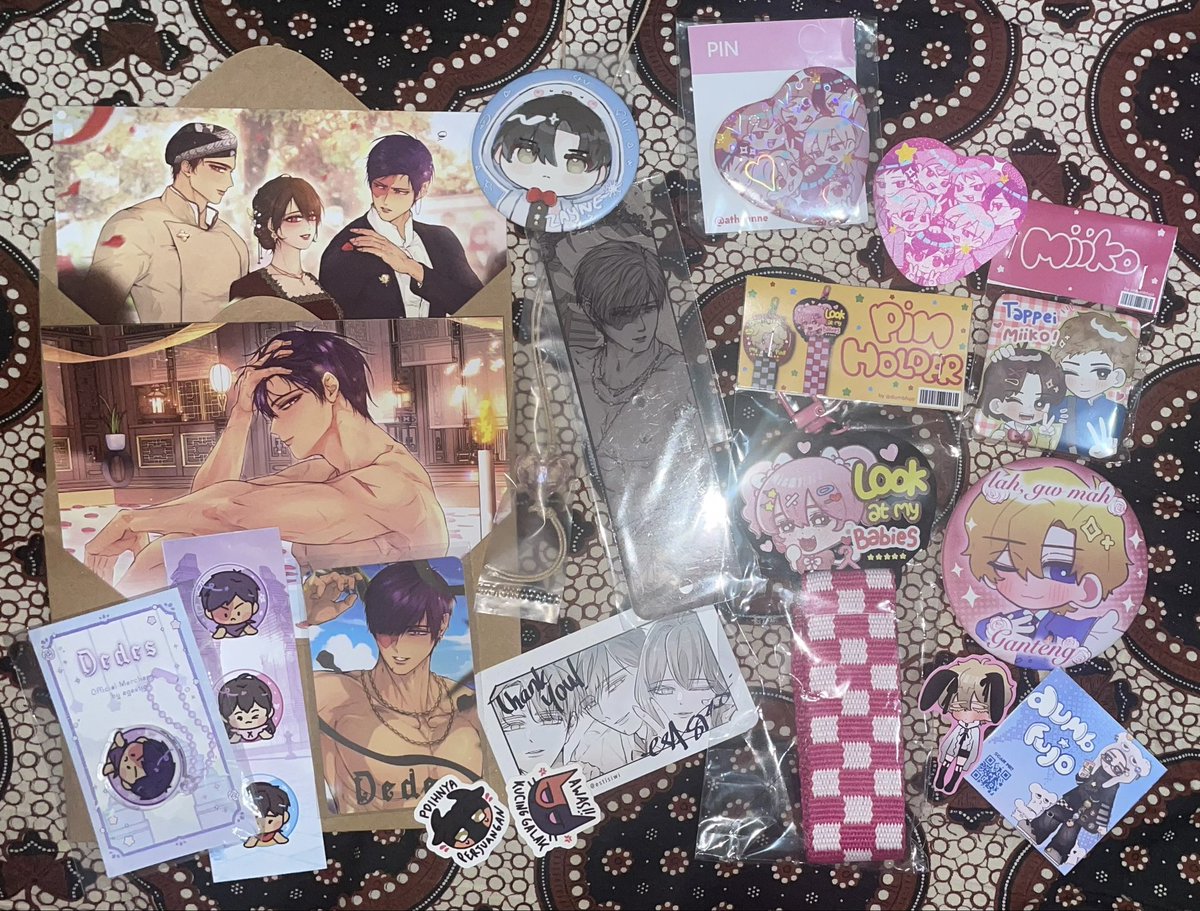 itadoworii's tweet photo. my cf21 haul !! 🩷

@egestigi @dumbfujo @atheanne 🫶 https://t.co/vq4Ai9qLVO