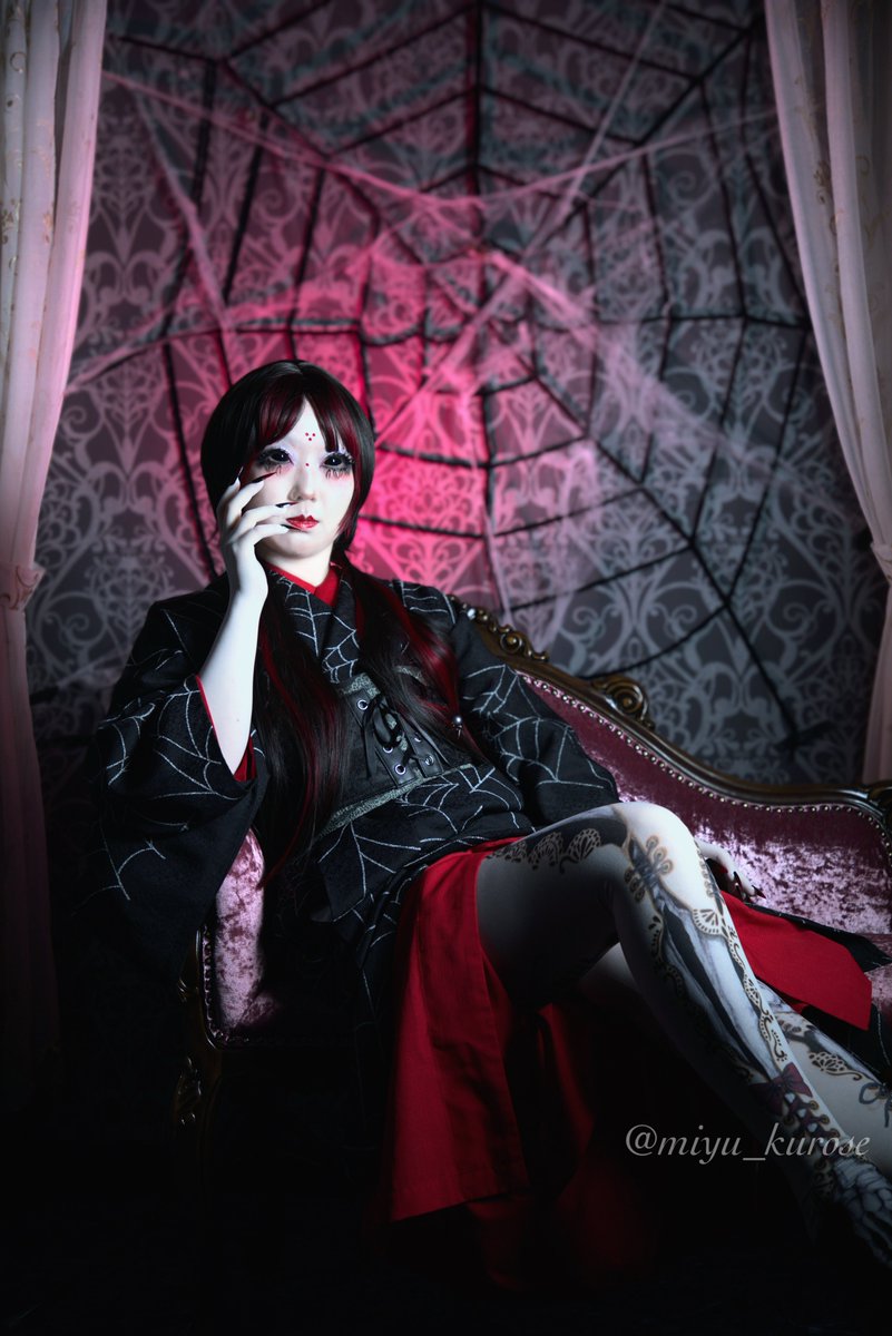 miyu_kurose's tweet image. 【創作Cosplay : 女郎蜘蛛🕷🕸】

女郎蜘蛛ト云フ妖怪

Make up:@shii__xxx 
Photo:@bashibashi_snow 
Studio:@_ShinanoMaru_