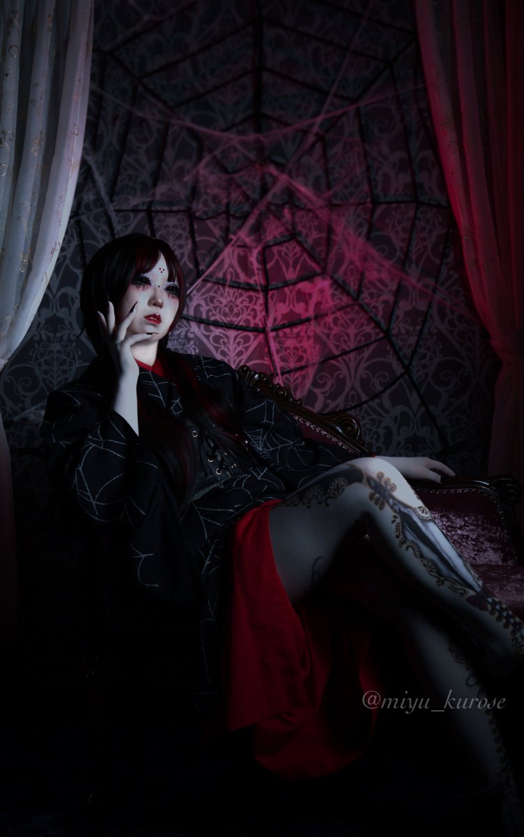 miyu_kurose's tweet image. 【創作Cosplay : 女郎蜘蛛🕷🕸】

女郎蜘蛛ト云フ妖怪

Make up:@shii__xxx 
Photo:@bashibashi_snow 
Studio:@_ShinanoMaru_
