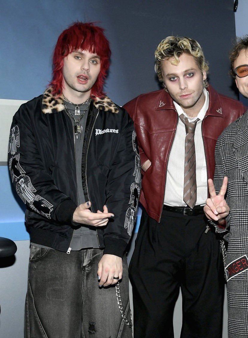 mgclilbitch's tweet image. hot dads or whatever that one song said