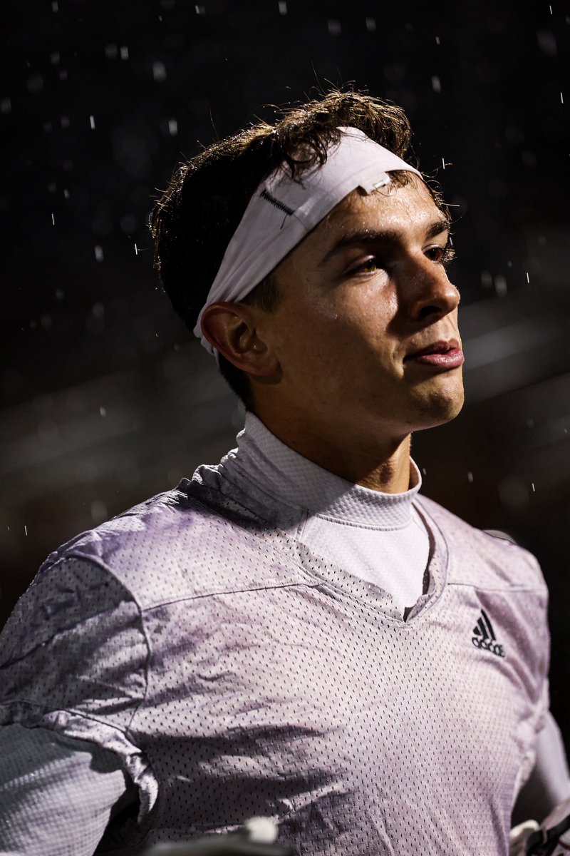 CvilleTigersFB's tweet image. Football weather 🌧️