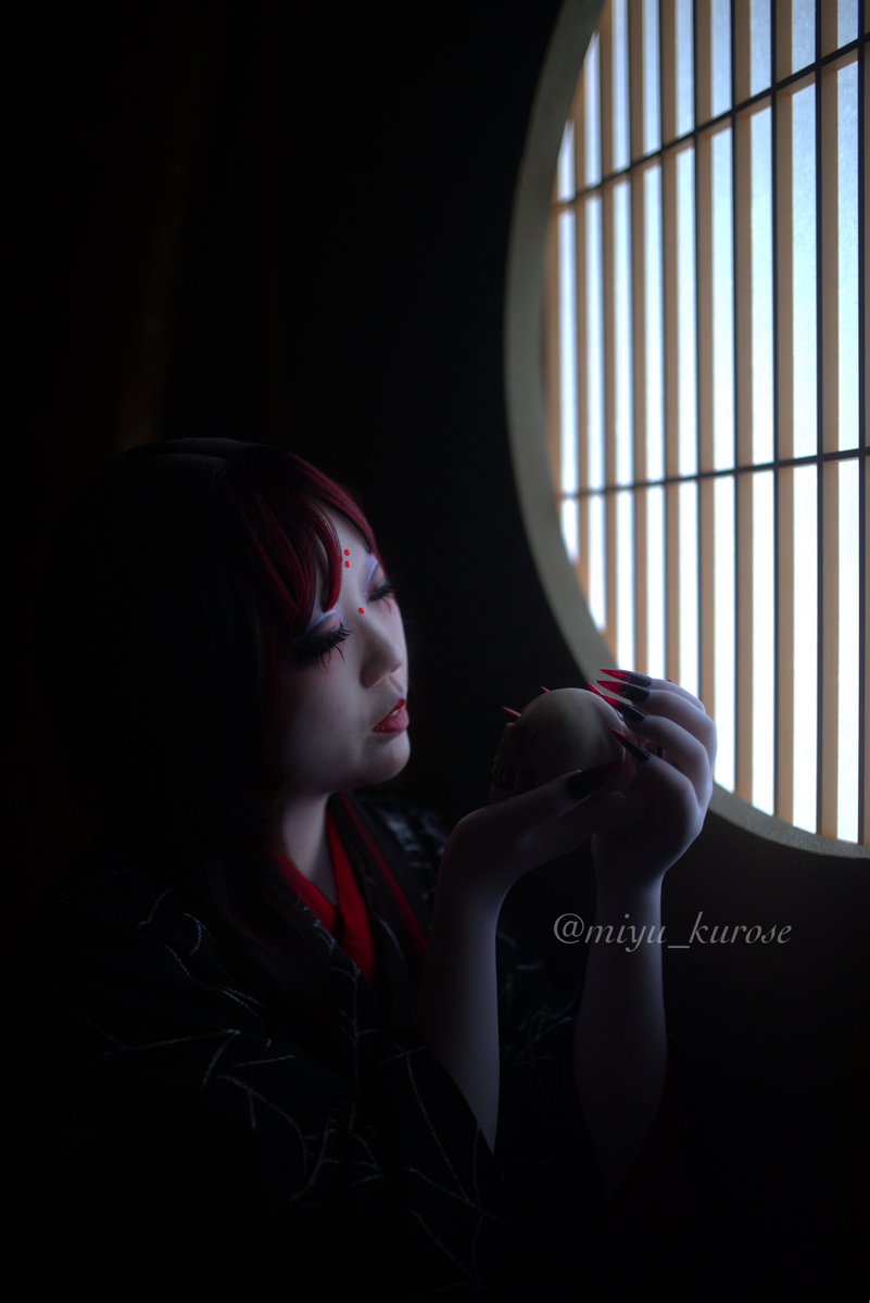 miyu_kurose's tweet image. 【創作Cosplay : 女郎蜘蛛🕷🕸】

追憶

Make up:@shii__xxx 
Photo:@bashibashi_snow 
Studio:@_ShinanoMaru_