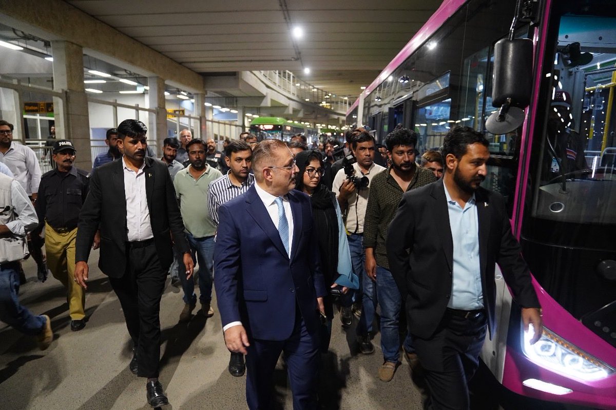 Alhamdulillah today we have achieved another milestone, Sindh is the first and  only Province in Pakistan 🇵🇰 which started Pink Buses for women only in All BRTs. After the successful operation of Pink Buses in cities now all BRTs are giving this exclusive service for our female