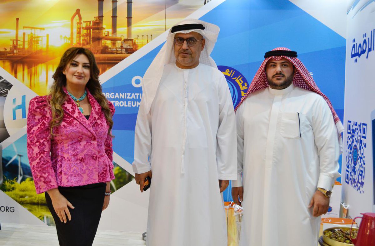 زار اليوم سعادة سفير دولة الإمارات العربية المتحدة لدى دولة الكويت، الدكتور مطر حامد النيادي جناح المنظمة العربية للطاقة (أوابك سابقاً) في معرض الكويت الدولي للكتاب 2025.
<a href="/MOEIUAE/">وزارة الطاقة والبنية التحتية</a> <a href="/UNmatar/">د. مطر حامد النيادي</a>