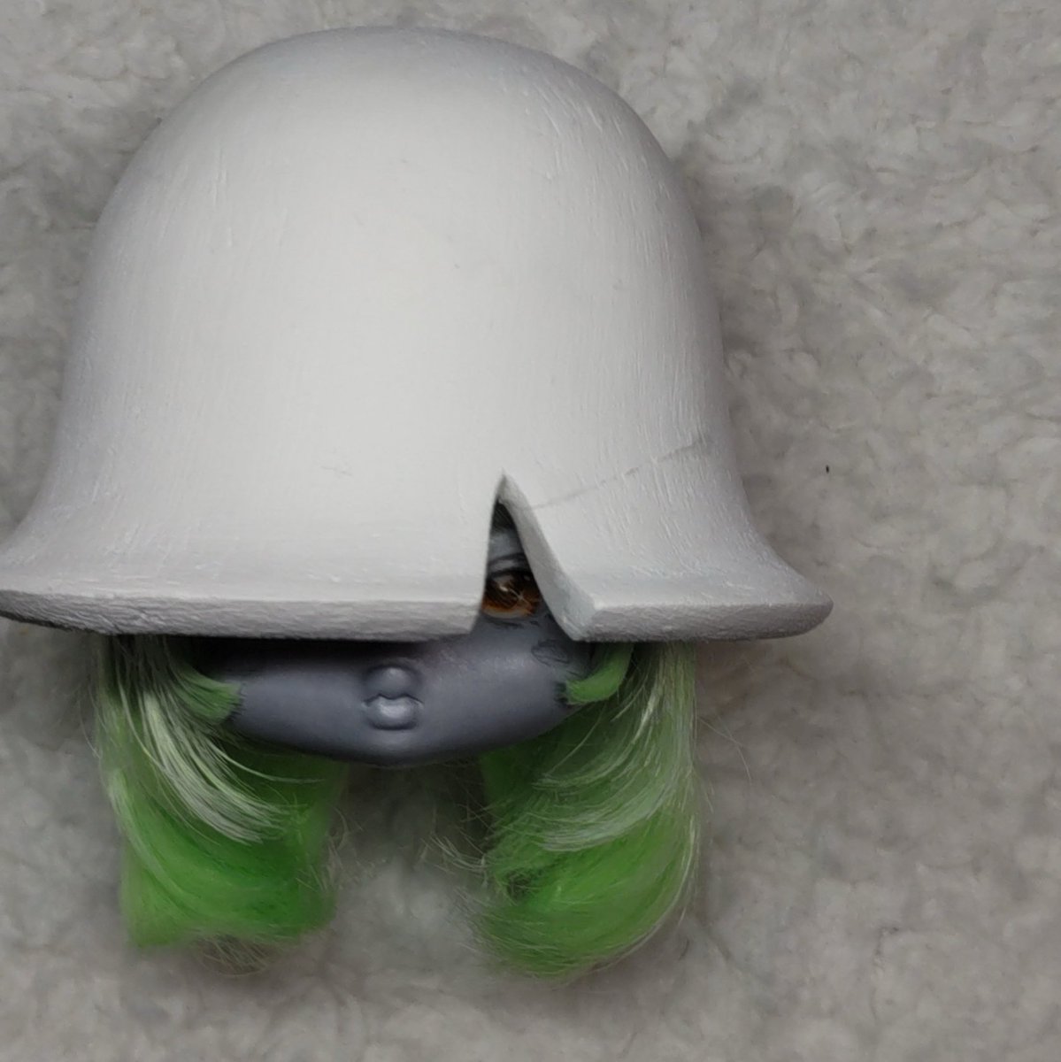 もういっこ造ってる😆ベタだけどこれがやりたくて。。。ひび入ってるね直そ。。。
どんな配色にしようかしらん🤔脱線は続く