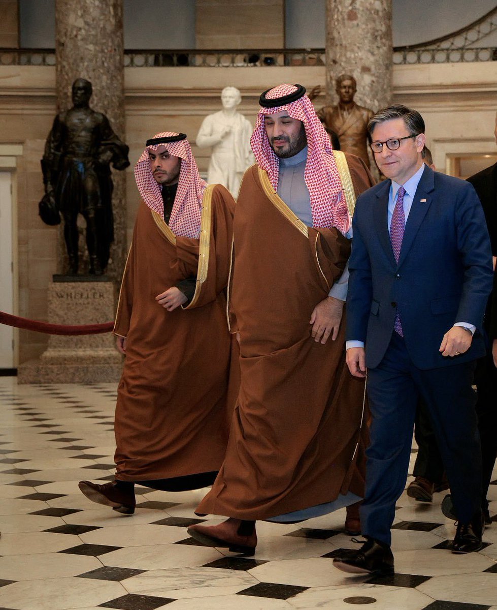 KING_MBS_'s tweet image. جانب من وصول سمو ولي العهد إلى الكونغرس