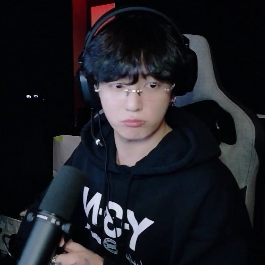 the concept of two nerds dating but we know who the submissive needy one is