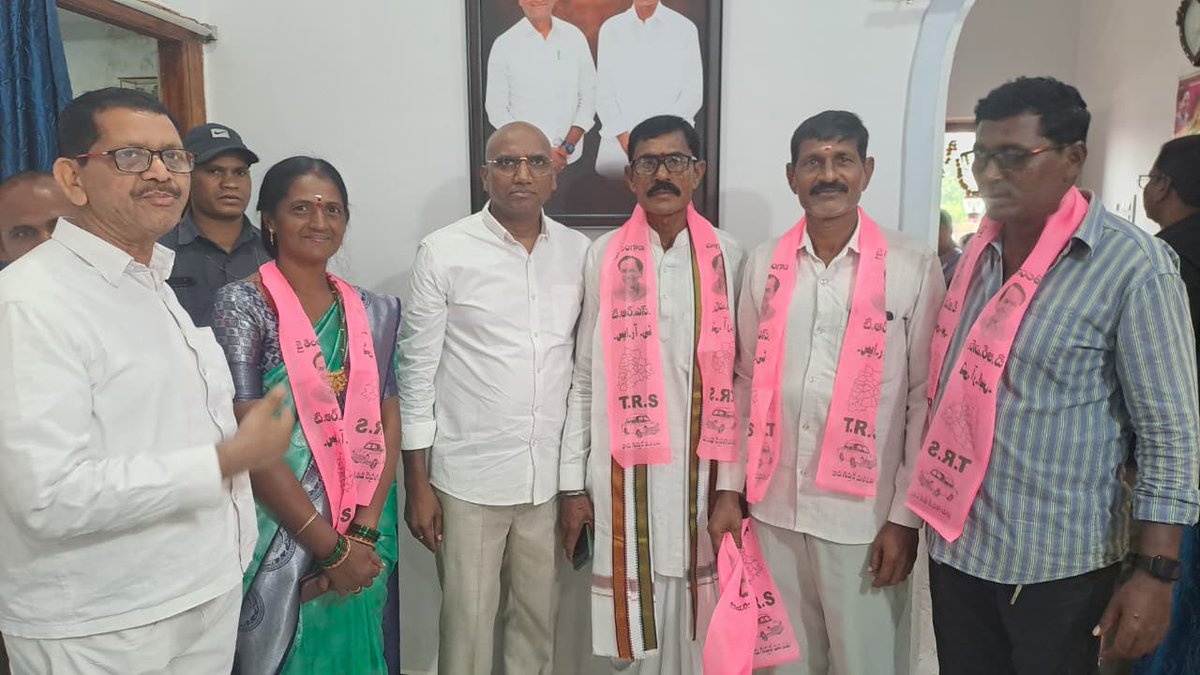 సిర్పూర్ నియోజకవర్గంలో స్థానిక ఎమ్మెల్యే,రాష్ట్రంలో అధికారంలో ఉన్న కాంగ్రెస్ పార్టీ ఏమీ చేయడంలేదని ప్రజలందరికీ అర్థమైంది.
స్థానిక సంస్థల ఎన్నికల్లో బిజెపి-కాంగ్రెస్ ల కూటమి కి బుద్ది చెప్పాలని కంకణం కట్టుకొని ఊర్లకు ఊర్లే బిఆర్ఎస్ వైపు కదులుతున్నాయి. 
ఈ రోజు దహెగాం -మానేపల్లి