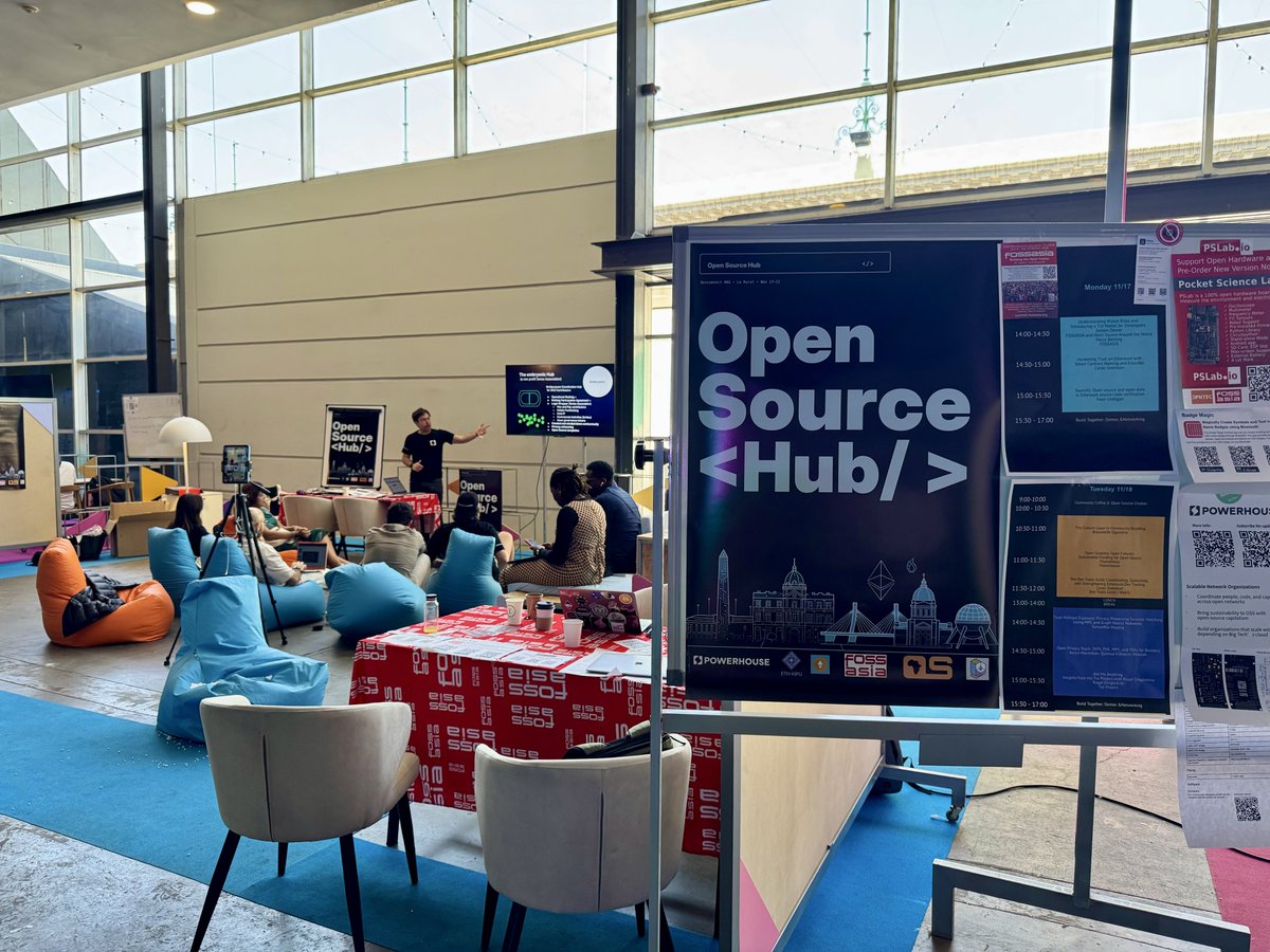 toomore's tweet image. The more details from Open Source Hub hosted by #FOSSASIA at #Devconnect