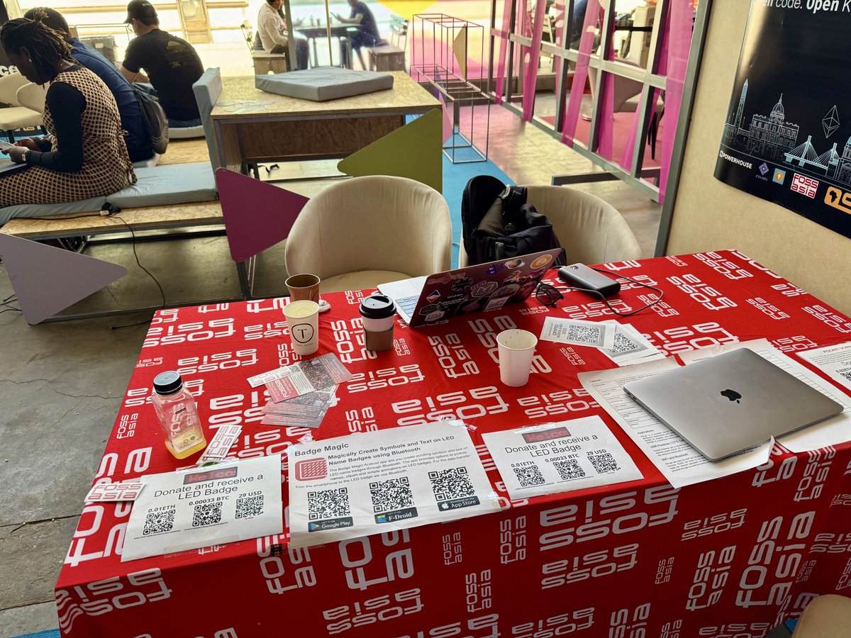 toomore's tweet image. The more details from Open Source Hub hosted by #FOSSASIA at #Devconnect