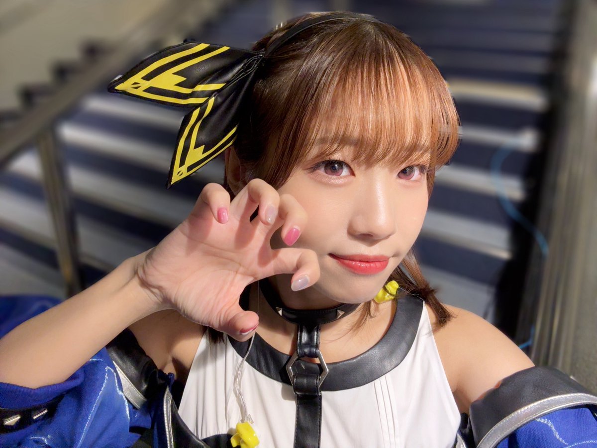 Hayama_Fuka's tweet image. ♤ #蓮ノ空5th大阪Day1 ♠︎

会場・配信でご参加いただきました皆様、ありがとうございました！

新しい同期と初めてできた後輩に対して想いが乗りすぎて……今日はまた違った気合の入り方ができて楽しかったです💪

Day2もよろしくお願いいたします✨

徒町小鈴役　葉山風花🦖