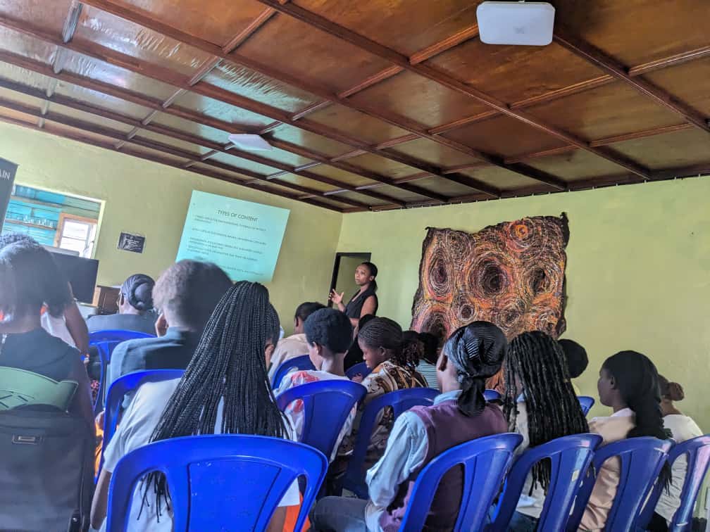 IntwariWomen's tweet image. Today’s #IntwariWomenDigital session focused on #CollaborativeTools (Asana) and #DigitalMarketing. Participants learned how to use Asana to organize tasks, track progress, and collaborate effectively , essential skills for professional.