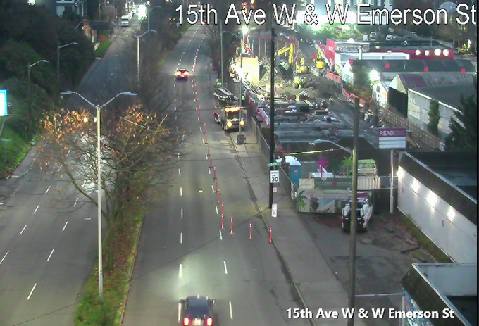 西ラフナー通りと西ベルトナ通りの間の15番アベニュー西でSBの右車線をブロックする建設予定。注意して