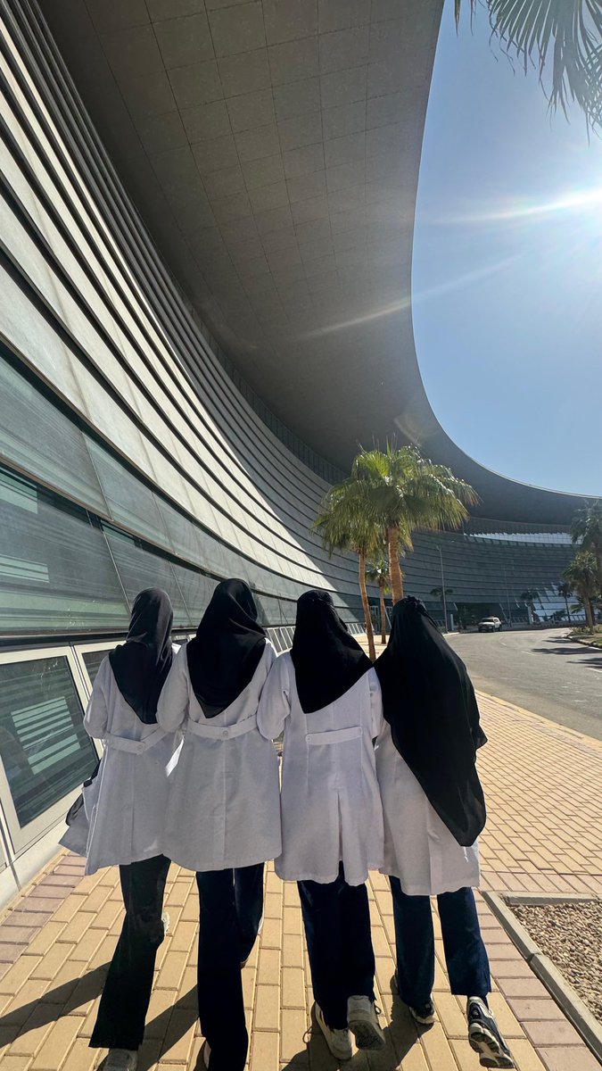 𝐴𝑠ℎ𝑤𝑎𝑞． tweet media