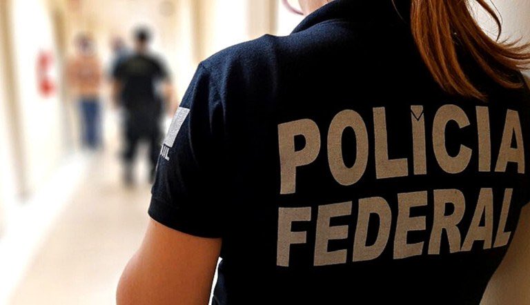 🛡️🚔#OPERAÇÃOPF | PF reprime crimes de armazenamento, divulgação e produção de imagens e vídeos contendo cenas de abuso sexual infantojuvenil. Foram cumpridos mandados de busca e apreensão em Pernambuco. 

➡️Saiba mais: gov.br/pf/pt-br/assun…