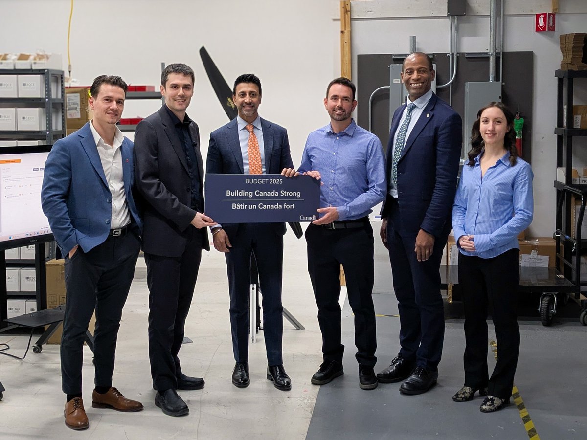 tyto_robotics's tweet image. Tyto Robotics was proud to welcome the Honourable Minister of International Trade Maninder Sidhu and Greg Fergus, the Deputy for Hull-Aylmer, to our main office. Their visit was a great opportunity to discuss the future of Canadian exportation. #TechInCanada