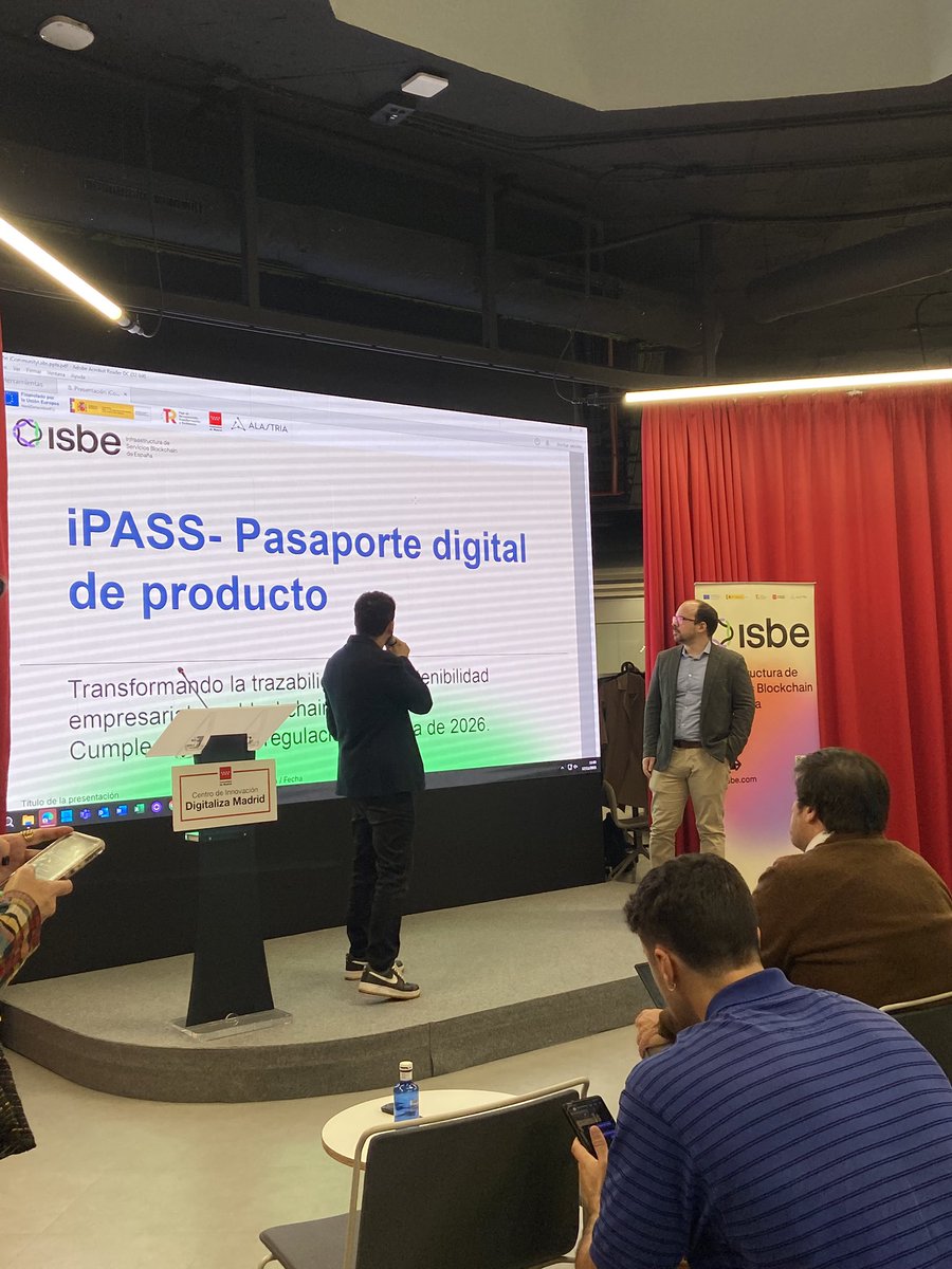 iCommunity tweet media