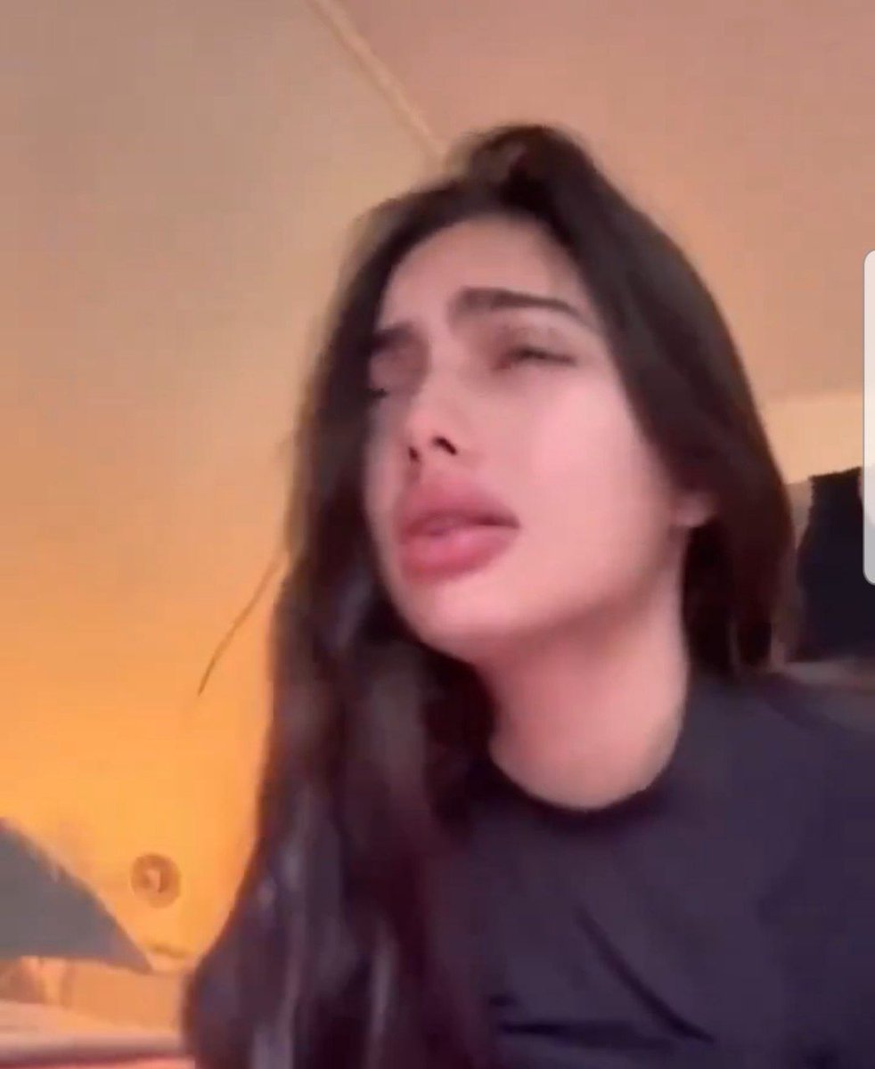 fiddausi_maliyu's tweet image. Shawty ready to r!sk it all🫣🥺
A Thread📽📌