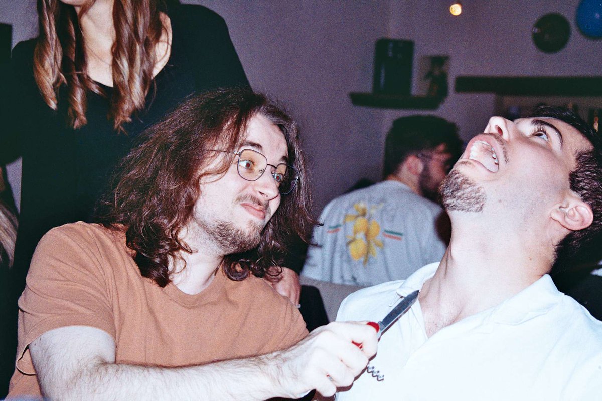 désolé <a href="/mazyopBGS/">Mazyop</a> j'ai glissé...