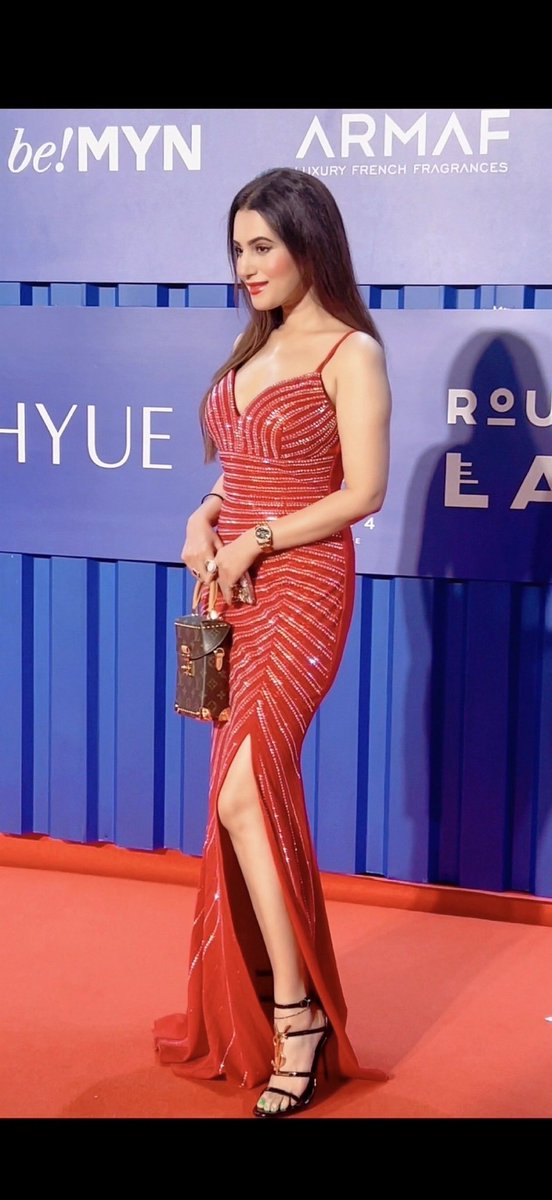 AnusmritiSarkar's tweet image. Red carpet ❤️✨🧿🧿

#Events #Wednesdayvibe