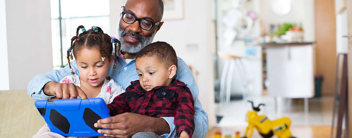 HelpwrArian's tweet image. Oes gennych chi blentyn bach o dan 3 oed? Rydyn ni wedi cael y wybodaeth ddiweddaraf am opsiynau gofal plant am ddim a sut i&apos;w hawlio! Darllenwch ein postiad blog diweddaraf am y wybodaeth fewnol! ow.ly/9NTB50Xeis6