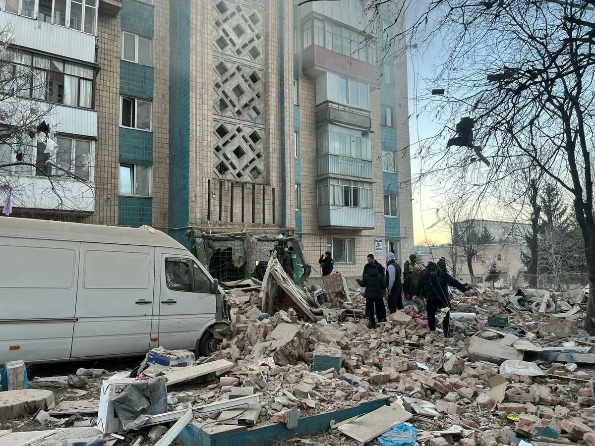 New Russian missile and drone attacks on Ukraine have taken at least 25 lives and destroyed numerous civilian facilities. We extend our sincere condolences to the families of the victims and express our solidarity with the 🇺🇦people and their leadership <a href="/ZelenskyyUa/">Volodymyr Zelenskyy / Володимир Зеленський</a> <a href="/Svyrydenko_Y/">Yulia Svyrydenko</a>.