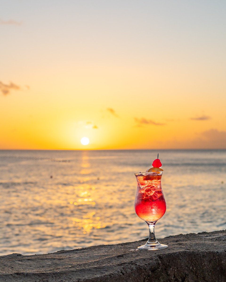 Have you ever seen a sunset happy hour like this? At The Club Barbados, golden-hour vibes meet tropical cocktails.🍹✨

🏝️ Book your stay and toast to unforgettable Caribbean sunsets!