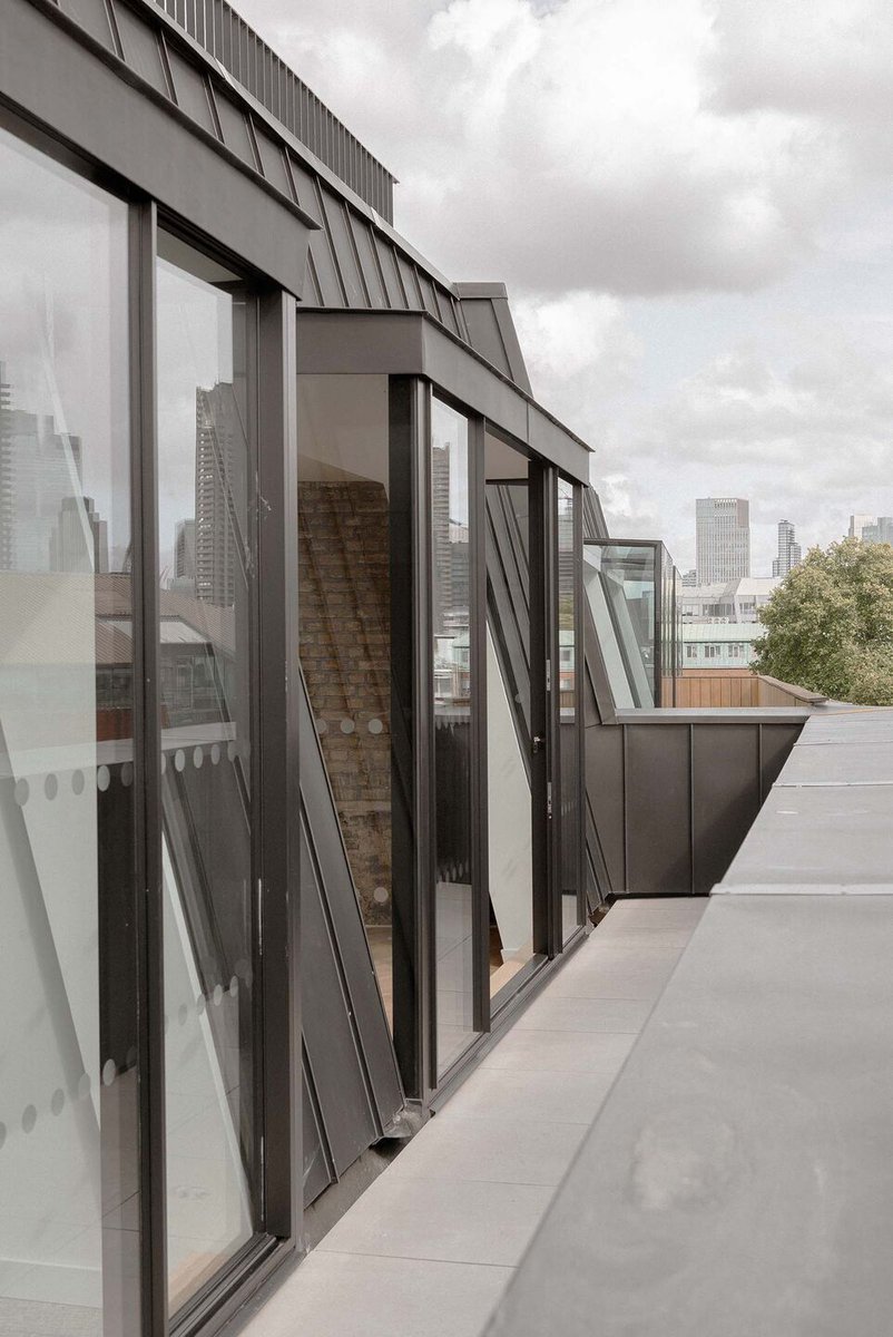 Archello's tweet image. A fabric-first retrofit by @AFL_tweet transforms a Victorian warehouse using low-carbon blockwork, wood-fibre insulation, triple glazing, and lightweight extensions.
archello.com/project/clerke… 

#ArchitectureForLondon #LowCarbonRetrofit #AdaptiveReuse