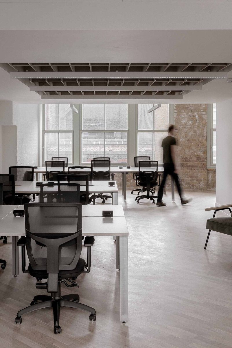 Archello's tweet image. A fabric-first retrofit by @AFL_tweet transforms a Victorian warehouse using low-carbon blockwork, wood-fibre insulation, triple glazing, and lightweight extensions.
archello.com/project/clerke… 

#ArchitectureForLondon #LowCarbonRetrofit #AdaptiveReuse