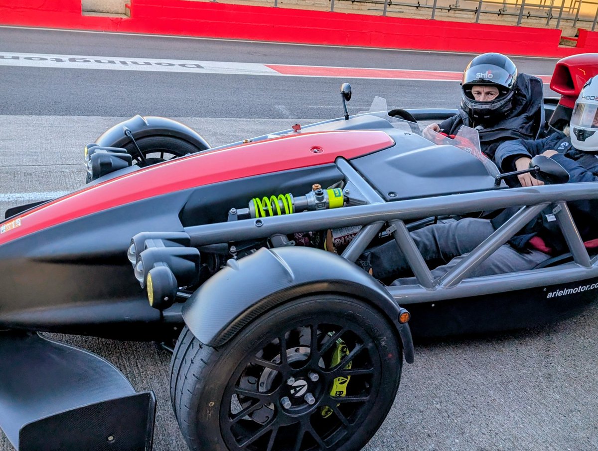 kurtthefox's tweet image. Another great time with @XavierFox19 track dayfurs :D