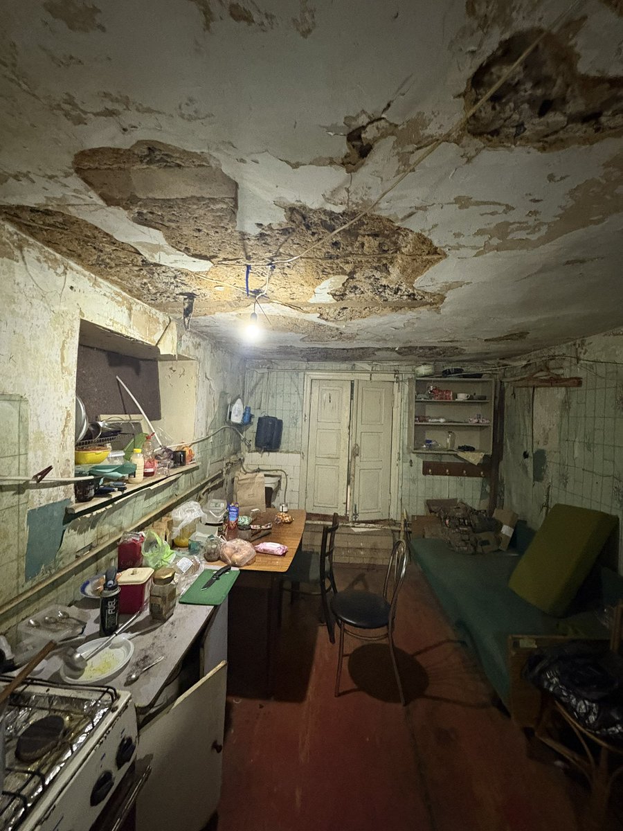 Mac_Volonter's tweet image. Máte pocit, že se vám za vlády @P_Fiala žije špatně?? Takhle žijeme mi zde a nestěžujeme si. Vlastně je to po delší době luxusní bydlení. Tak pozor na to, aby se vám o takové bydlení nepostarala nová vláda.