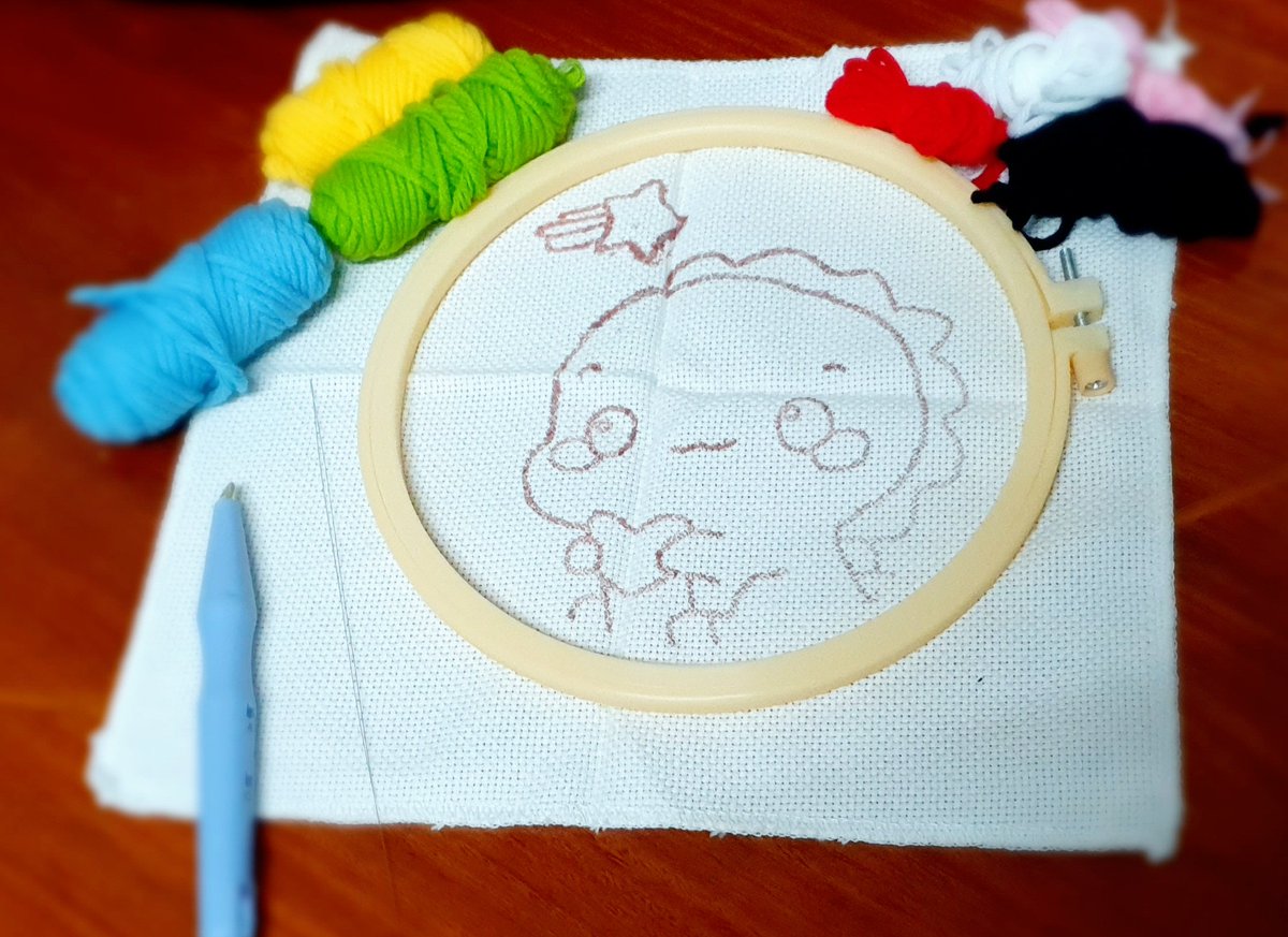 My new hobbies 😄😄 
Just finish my first "Punch needle" piece 
Of course, I choose green dino as the first pattern to start with.