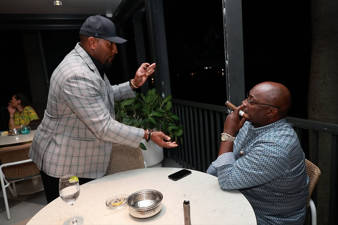 DavidOrtizFund's tweet photo. Thank you to @bigpapicigar + @brothersbondbourbon for helping us kick off #WeekendWithPapi in true style. Your commitment to giving back makes a world of difference. https://t.co/iEWvrIogKF