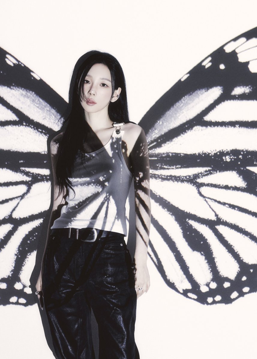 kchartsmaster's tweet image. TAEYEON for 'Panorama : The Best of TAEYEON' concept photos.