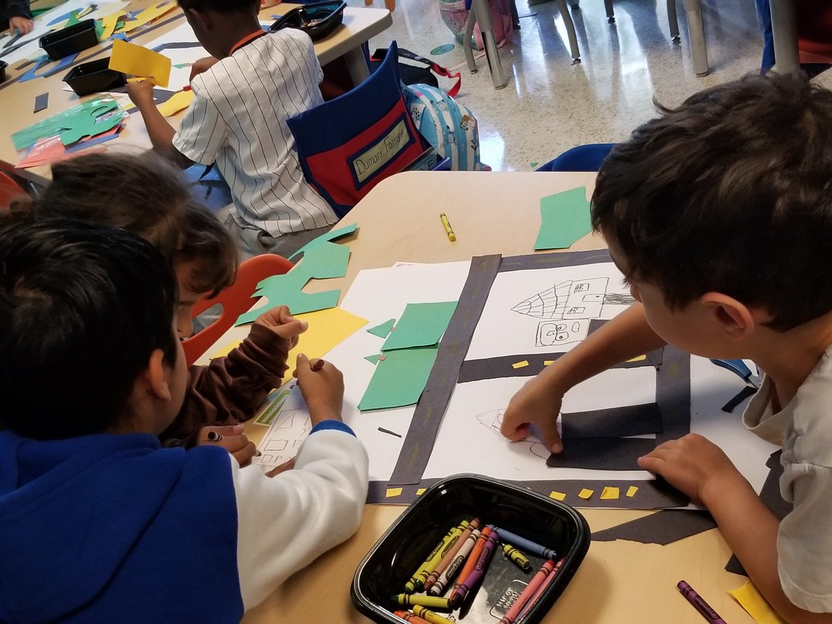 vbschools's tweet image. 🔬Salem Elementary kindergartners are already thinking like young scientists! Hands-on STEM activities are helping the students explore, create, and problem-solve in fun, meaningful ways.

#WeAreVBSchools #STEMFunAtVBCPS #FutureReadyStudentsAtVBCPS